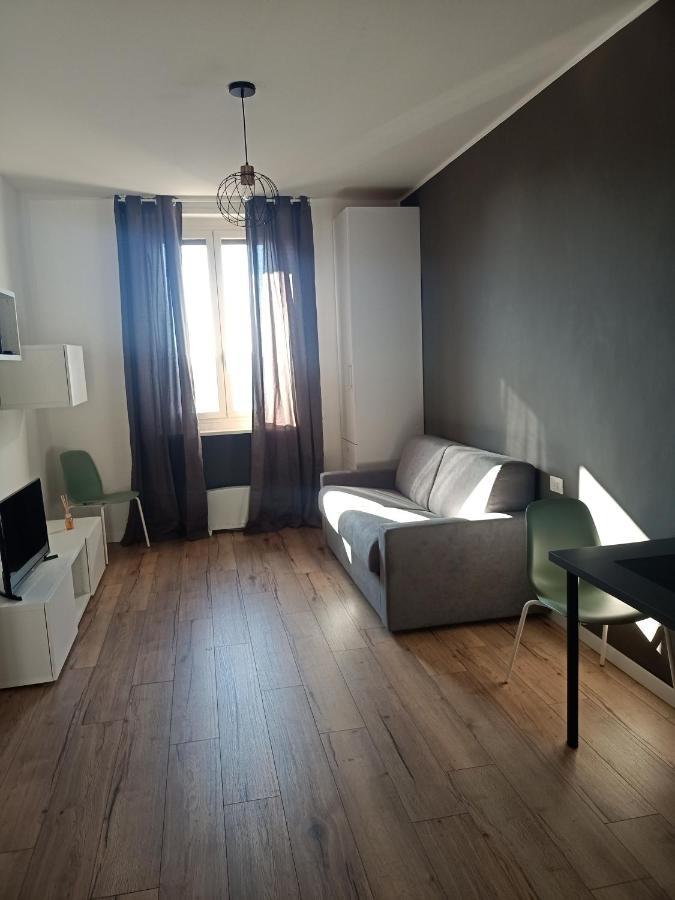 Tiny Bengasi Apartment Турин Екстер'єр фото