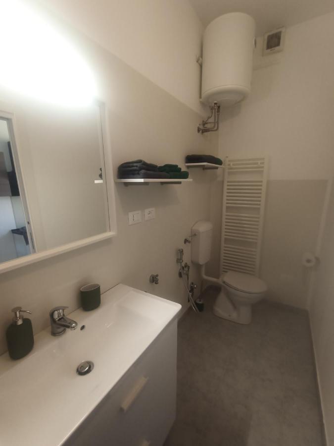 Tiny Bengasi Apartment Турин Екстер'єр фото